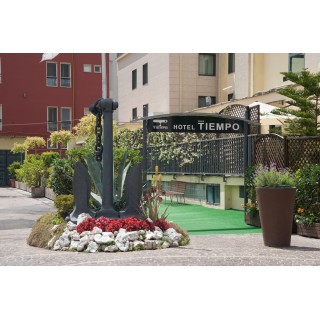 Memmingen - Neapel - Hotel Tiempo