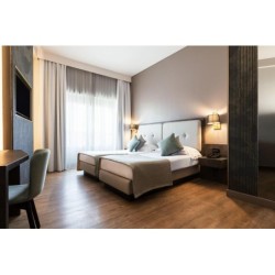 Mokinba Hotels King