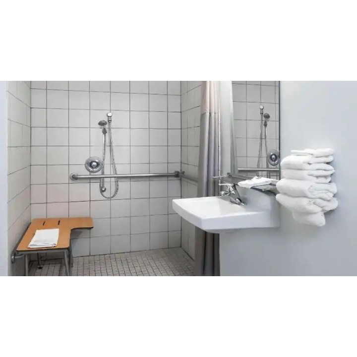 Motel 6 Anaheim, CA - Maingate