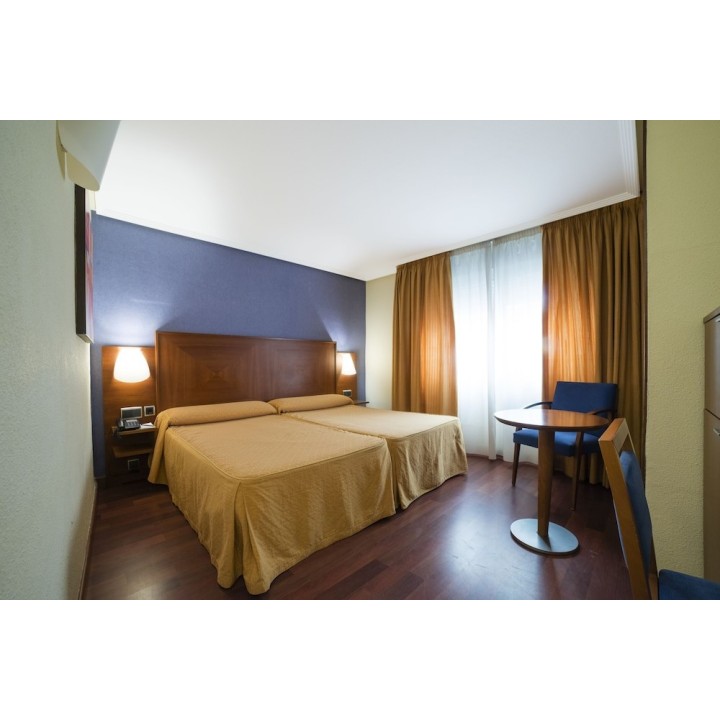 München - Almeria - Torreluz Centro