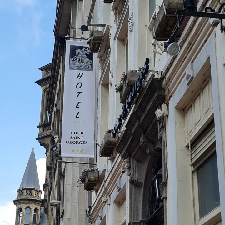 München - Ghent - Cour St Georges