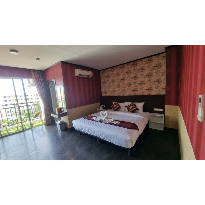 München - Insel Phuket, Thailand - Sereneburi Patong Residence