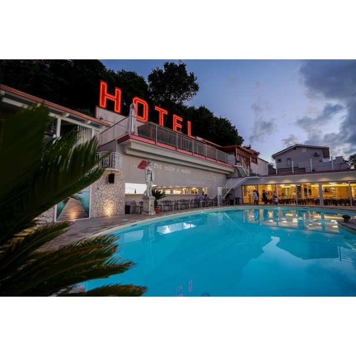 München - Kalabrien, Italien - Hotel Orizzonte Blu