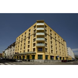 City Hotel