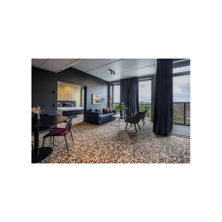 Peak 12 Hotel