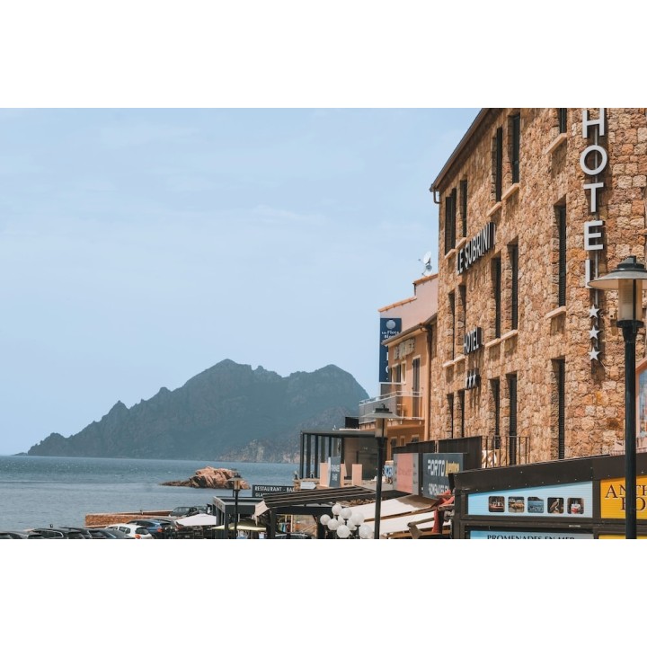 Stuttgart - Porto - Hôtel & Résidence Le Subrini