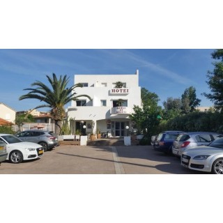 Stuttgart - Saint-Raphaël, Provence-Alpes-Côte d'Azur - Hotel Sable Et Soleil - Port, Plage et Jacuzzi Privé