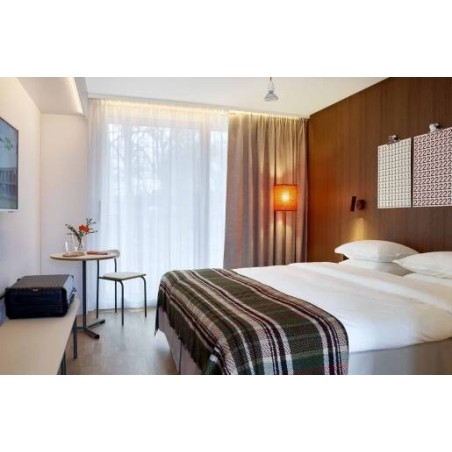 Ten Hotel