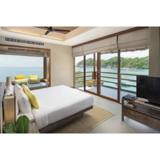 The Beach Club by Haadtien