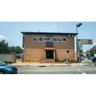 The Holland Hotel