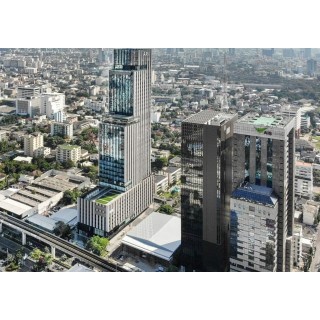 The Quarter Ari by UHG