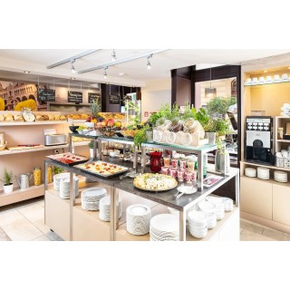 The Three Corners Hotel Art