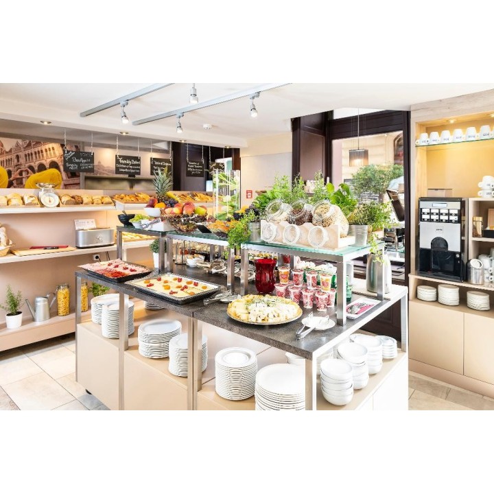 The Three Corners Hotel Art