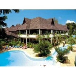 Travellers Beach Hotel & Club