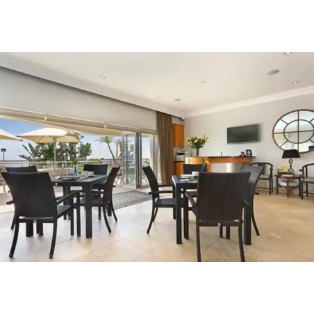 Vetho House