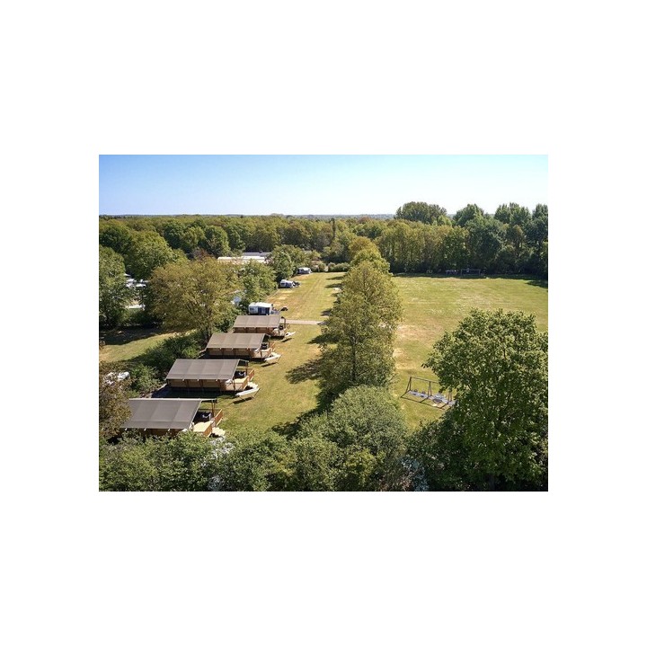 Camping De Bronzen Emmer