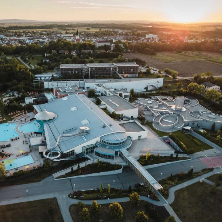 Wellness & Gourmet DELUXE in der Therme Laa, Weinviertel