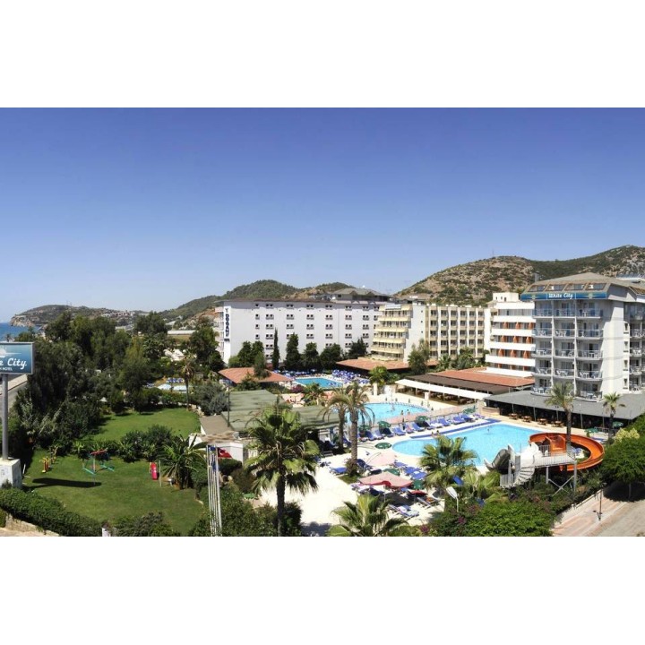 White City Beach Hotel