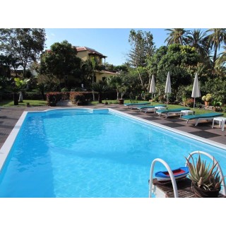 Finca La Roseta und Appartements Borbolán