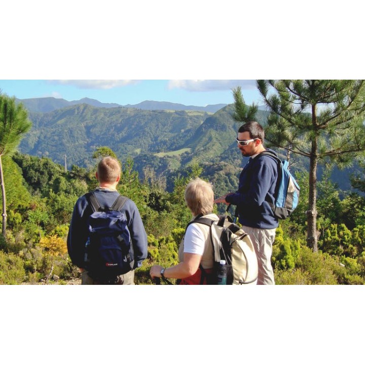 Rundreisen Portugal - Azoren: São Miguel: Wanderlust und Meeresrauschen