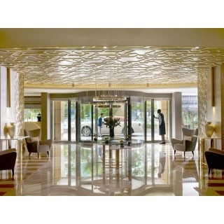 Two Seasons Hotel & Apartments