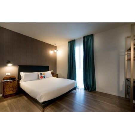 Up Hotel