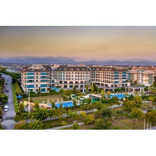 Commodore Elite Suites & Spa - Adults only