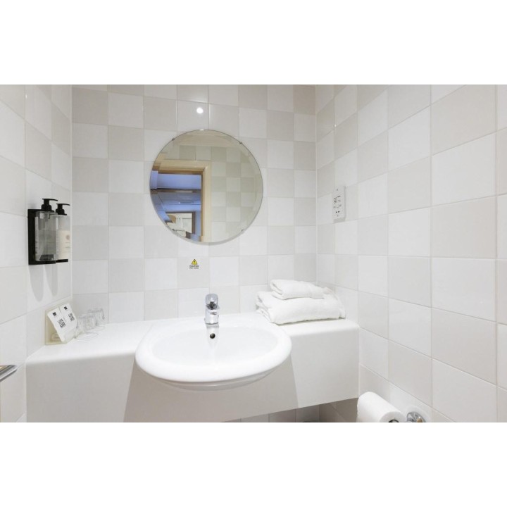 Holiday Inn Glasgow Airport