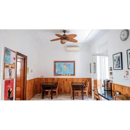Triana Backpackers