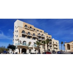 Gillieru Harbour Hotel