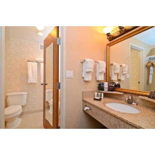 Best Western Plus Midwest Inn