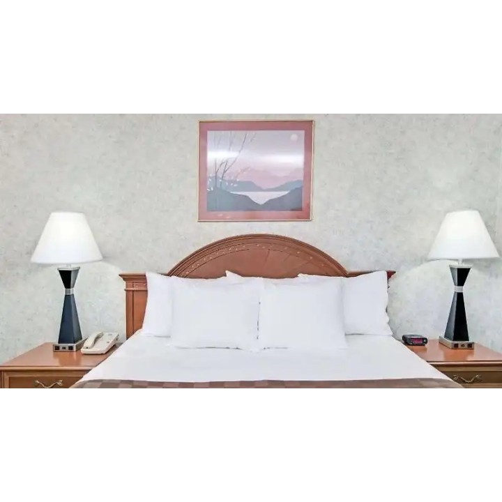 Days Inn by Wyndham Los Angeles LAX/Redondo & Manhattan Bch