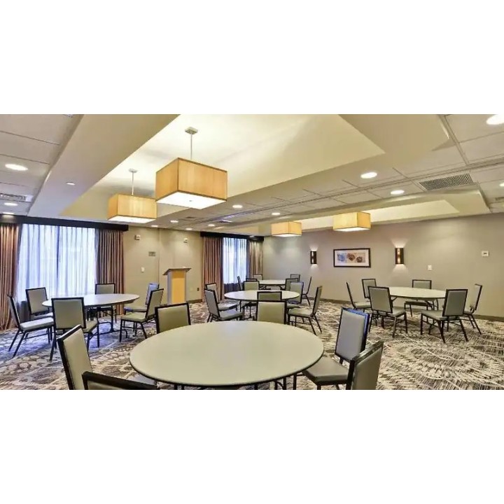 DoubleTree by Hilton Baton Rouge
