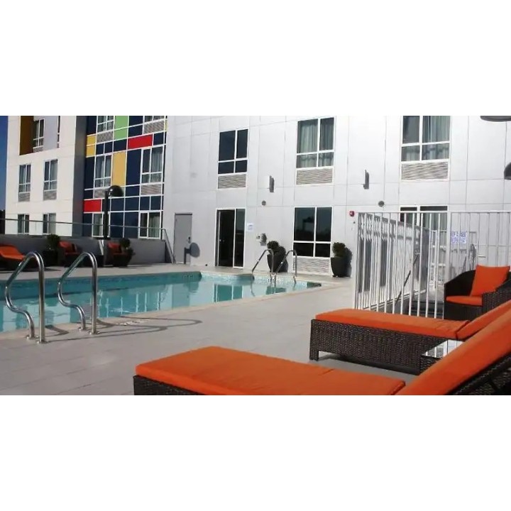 Holiday Inn Express North Hollywood - Burbank Area