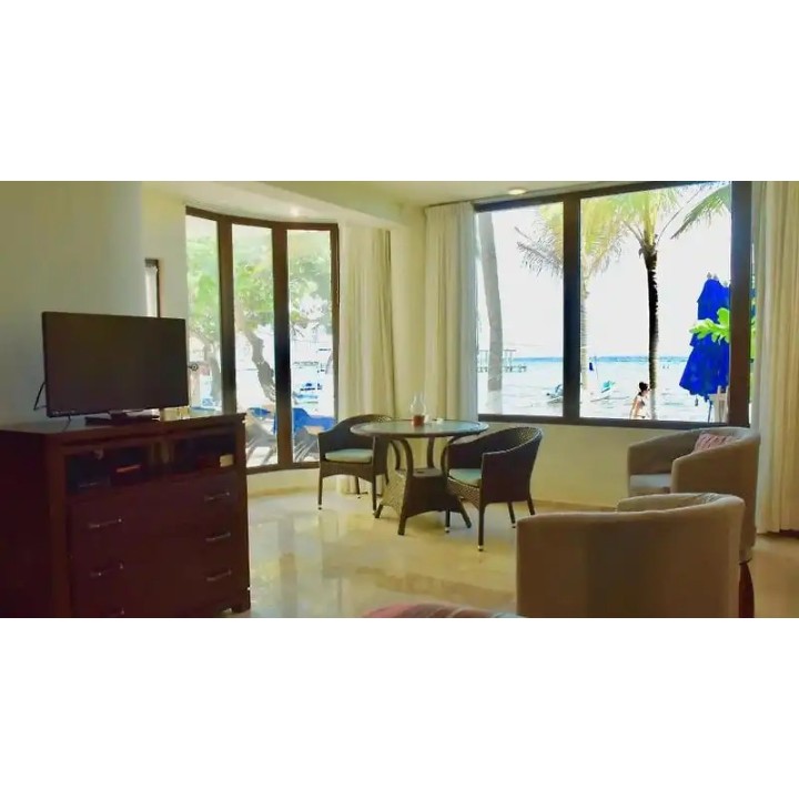 Playa Palms Beachfront Hotel