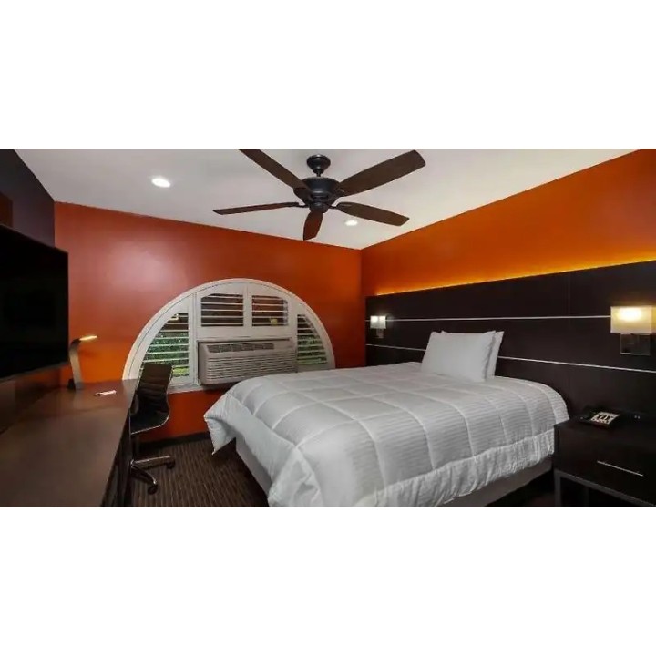 Hotel Vinea, a Travelodge by Wyndham