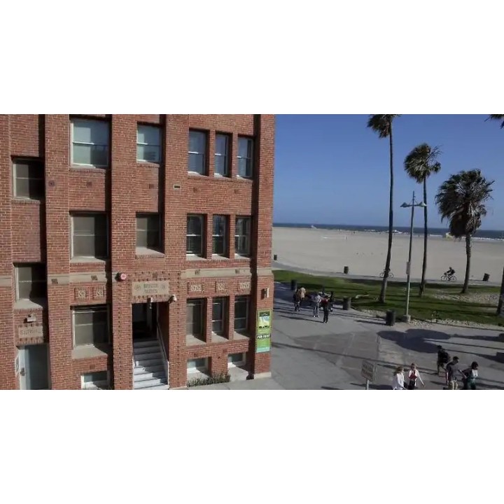 Venice Breeze Suites