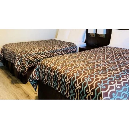 Deluxe Inn