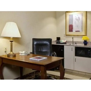 Hampton Inn & Suites Palm Desert