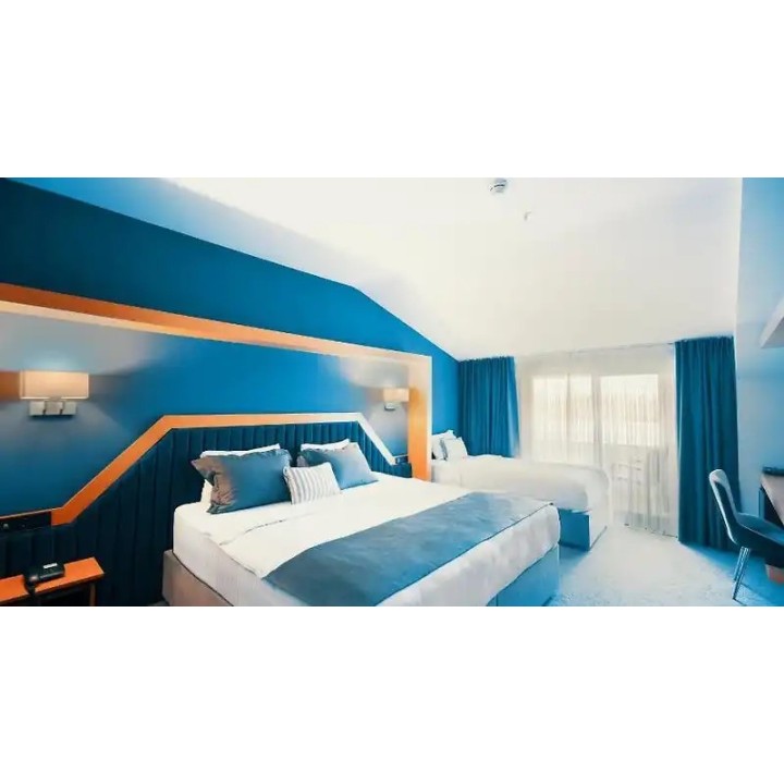 Roof 264 Hotel and Suites