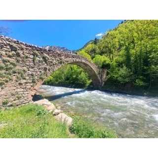 Rundreisen Andorra & Spanien: Geheime Juwelen der Pyrenäen ohne Hotelwechsel entdecken inkl. 3 Nächte in Barcelona