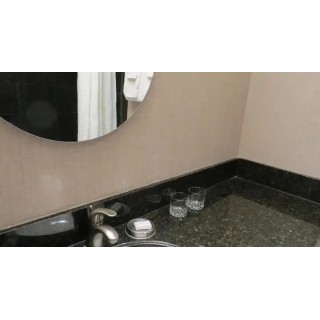 7 Springs Inn & Suites