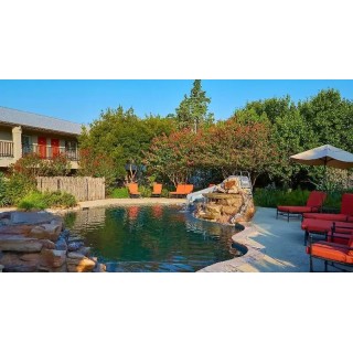 Fredericksburg Inn and Suites