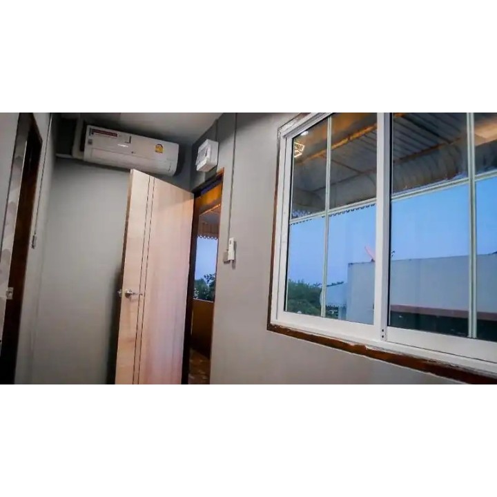 Variety D-Day Hostel  Hua-Hin