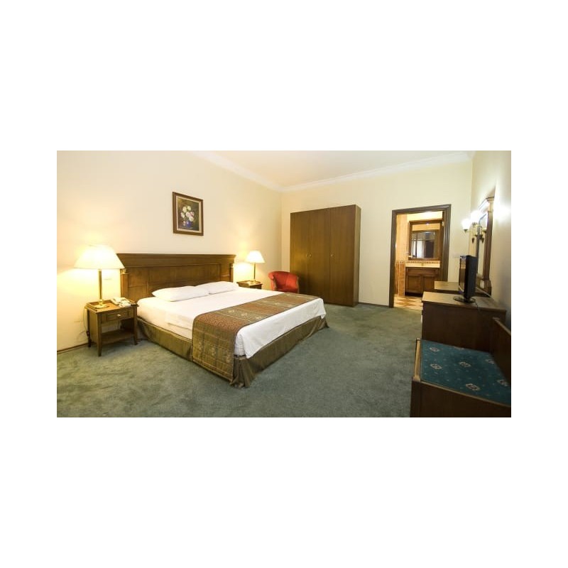 Golden Crown Hotel