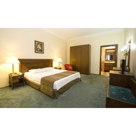 Golden Crown Hotel