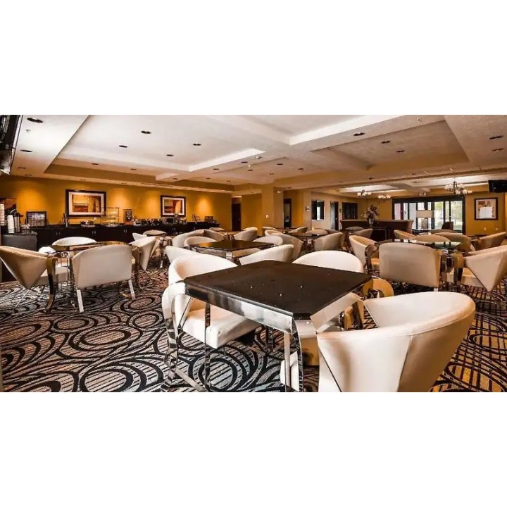 Best Western Plus Airport Inn & Suites