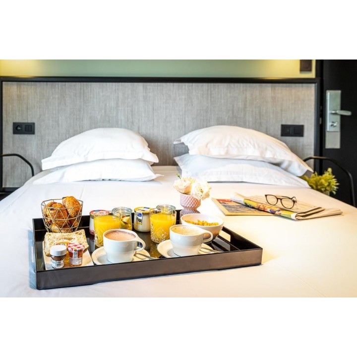 At Gare du Nord Hotel