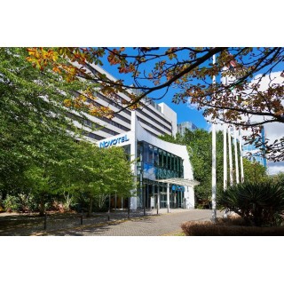 Novotel London West