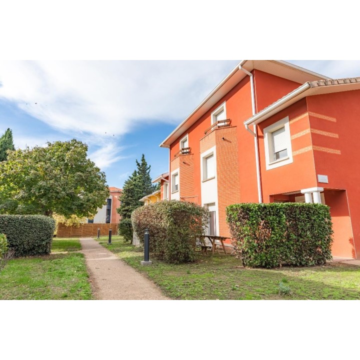 Park & Suites Vilage Saint Simon